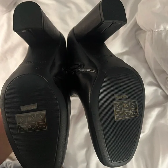 VICI women's size 9 black heeled boots - Picture 5 of 6